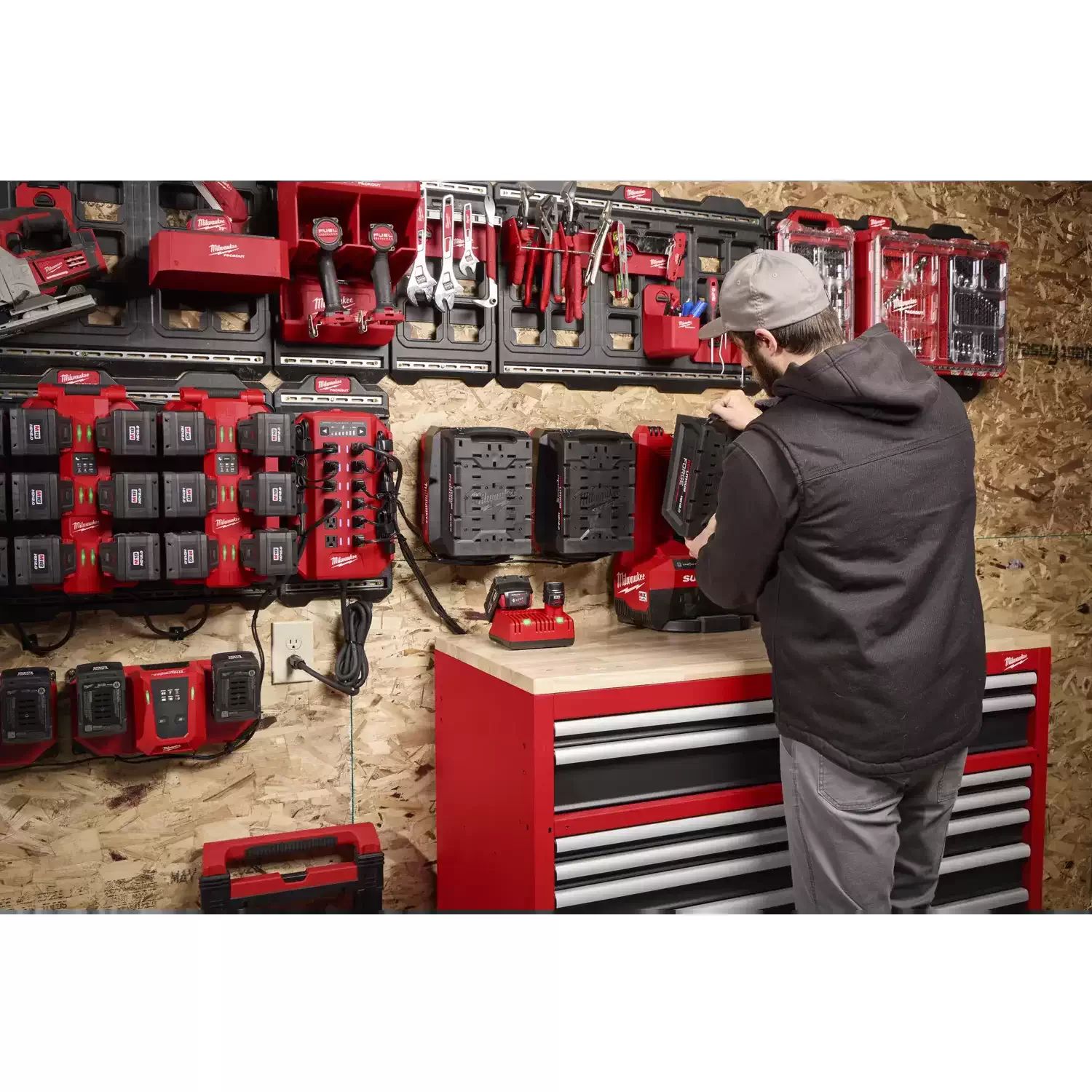 Milwaukee 3333-20A 20 Amp Circuit Power Manager